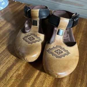 OTBT Clogs Size 6
